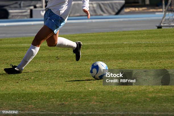 女子サッカー - サッカーのストックフォトや画像を多数ご用意 - サッカー, サッカーボール, サッカーユニフォーム
