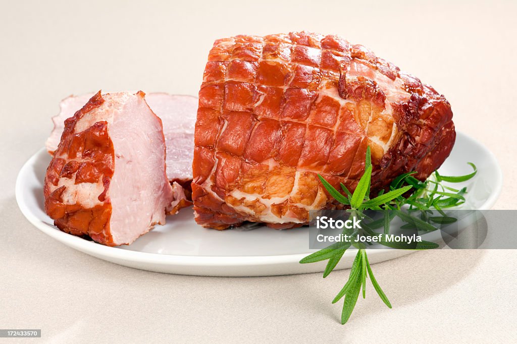 Prosciutto affumicato - Foto stock royalty-free di Alimento affumicato