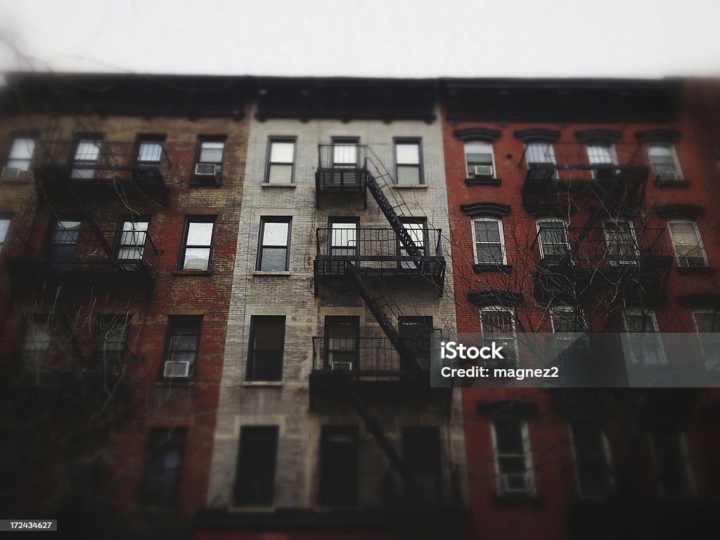 Prédio de apartamento na cidade de Nova York - Foto de stock de Apartamento royalty-free