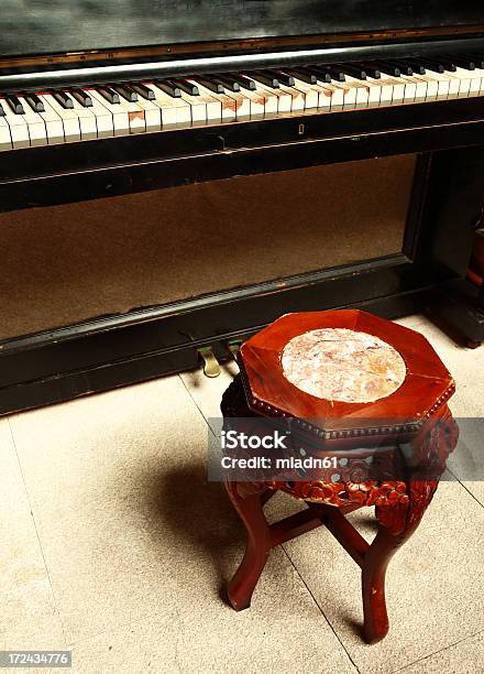 Piano Antigas - Fotografias de stock e mais imagens de Acabado - Acabado, Antigo, Antiguidade