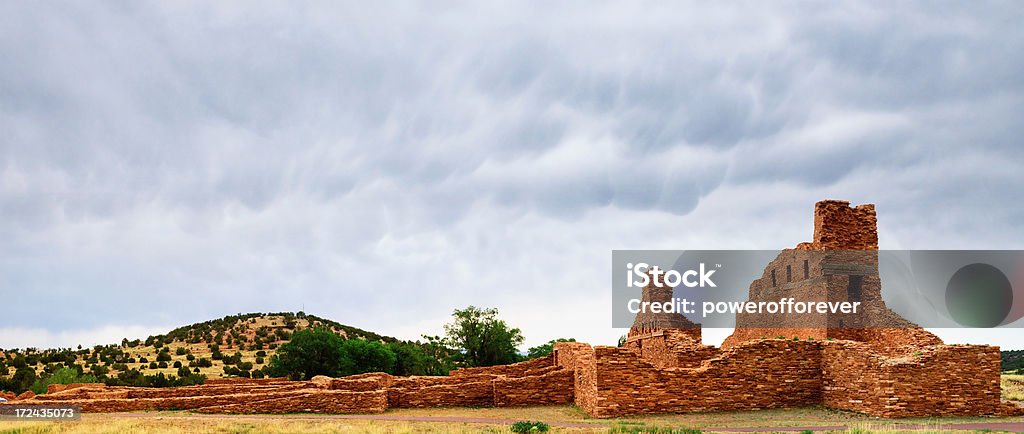 Ruinas Abo PANORÁMICA-misiones Pueblo monumento nacional de Salinas - Foto de stock de Aire libre libre de derechos