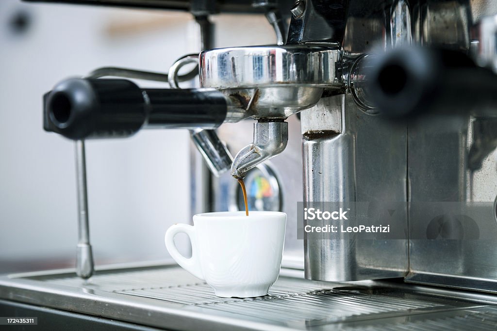 Macchina per il caffè Espresso - Foto stock royalty-free di Metallo