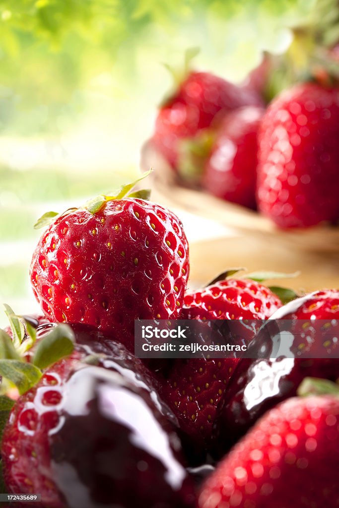 In Schokolade getauchte Erdbeeren - Lizenzfrei Beere - Obst Stock-Foto