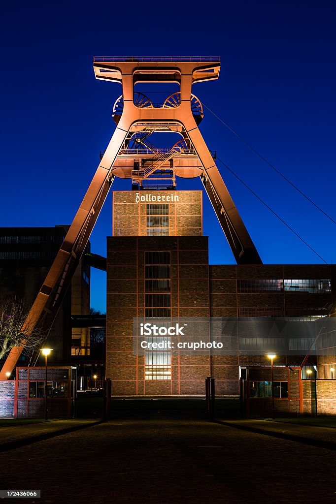 Zollverein par nuit - Photo de Chevalement libre de droits