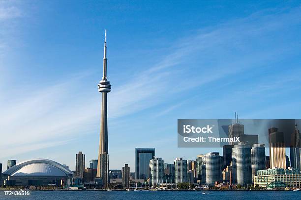 Panorámica De Toronto Foto de stock y más banco de imágenes de Toronto - Toronto, Torre de CN, Torre - Estructura de edificio