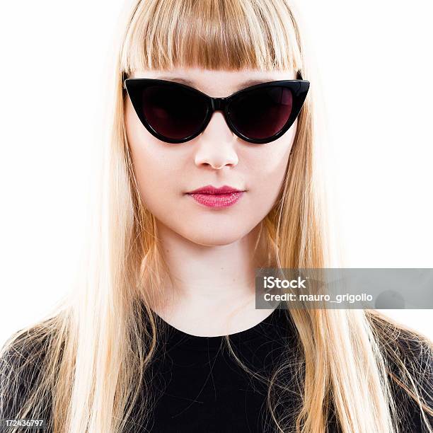 얼간이 여성 선글라스 20-24세에 대한 스톡 사진 및 기타 이미지 - 20-24세, 20-29세, 30-39세