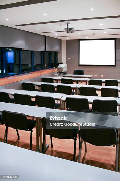 Sala De Conferência - Fotografias de stock e mais imagens de Escritório - Escritório, Mesa - Mobília, Sala de Conferência