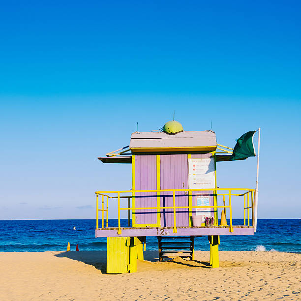 istock Miami Beach Lifeguard Hut 172437912