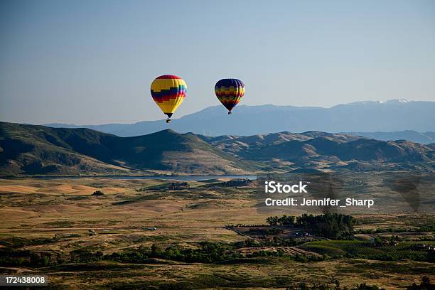 Zwei Heißluftballon Stockfoto und mehr Bilder von Agrarbetrieb - Agrarbetrieb, Anhöhe, Ansicht aus erhöhter Perspektive