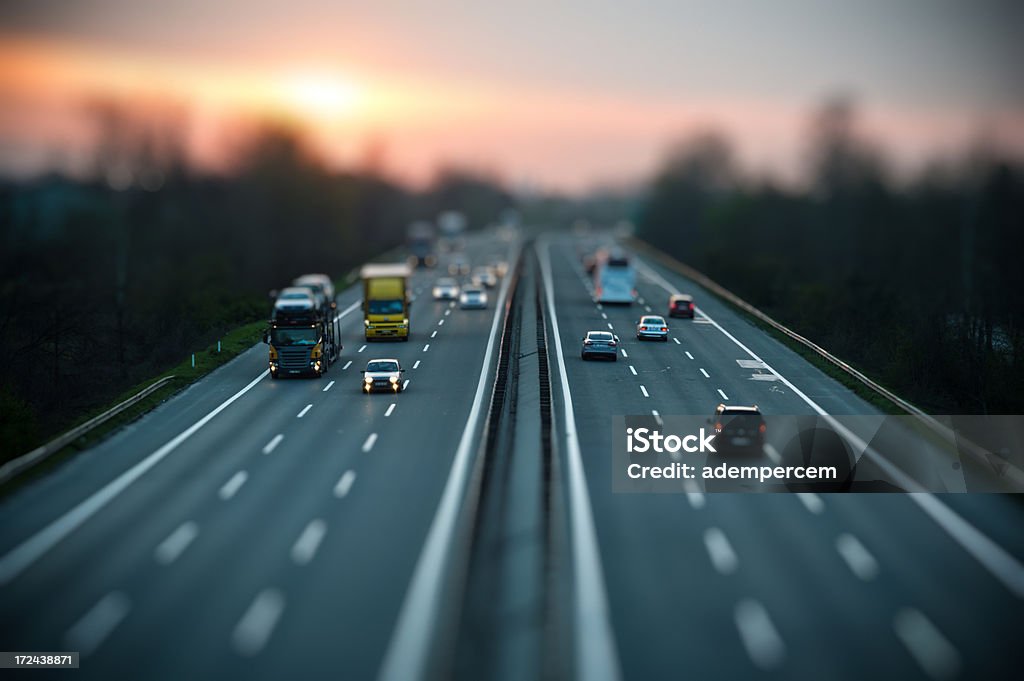 Autostrada traffico - Foto stock royalty-free di Effetto tilt-shift
