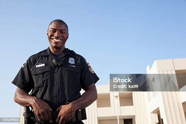 Polícia - Fotografias de stock e mais imagens de Força policial - Força policial, Sorrir, Retrato