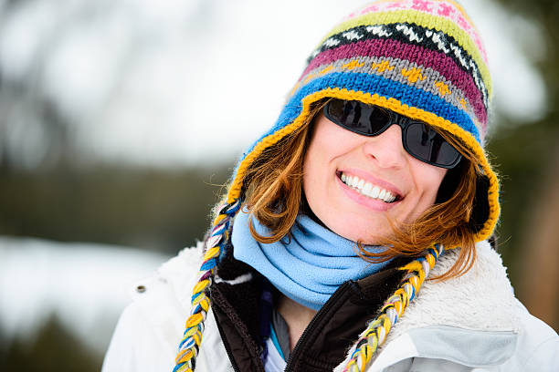 istock Attractive woman snowboarder 172439321
