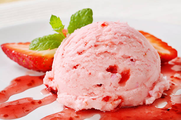 istock strawberry ice cream 172439633