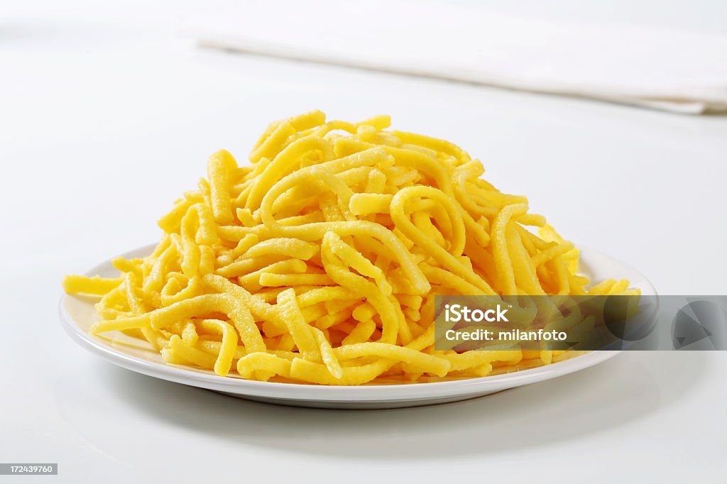 Spaetzle fideos con parmisan - Foto de stock de Spaetzle libre de derechos