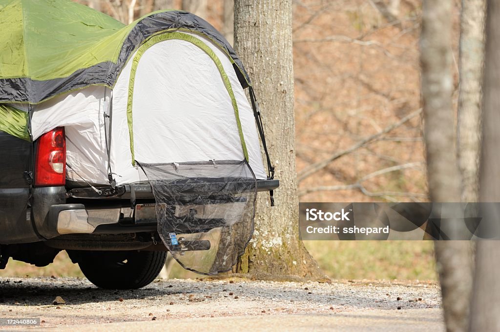 Coleta de cama de acampamento para barraca em campground - Foto de stock de Cama royalty-free