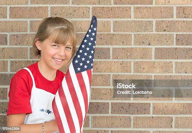 Joven American Girl Foto de stock y más banco de imágenes de 8-9 años - 8-9 años, Adolescencia, Aire libre