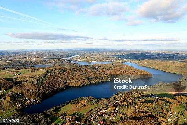 空から見た Ostrzyckie 湖の写真です秋 - ポモルスキエ県のストックフォトや画像を多数ご用意 - ポモルスキエ県, ポーランド, 上方