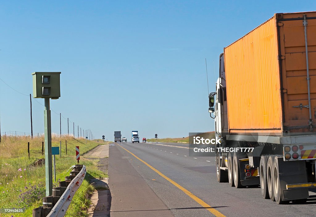 Câmara velocidade Armadilha de aplicação da lei. - Royalty-free Força policial Foto de stock