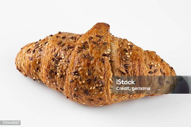 Croissant Isoliert Auf Weiss Stockfoto und mehr Bilder von Braun - Braun, Brotsorte, Brötchen