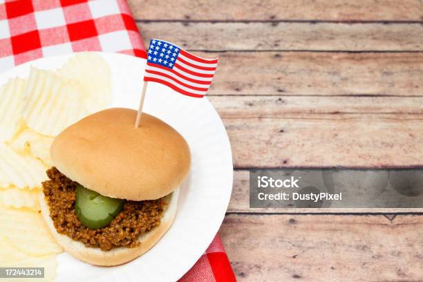 Patriótica Sloppy Joe - Fotografias de stock e mais imagens de Bandeira dos Estados Unidos da América - Bandeira dos Estados Unidos da América, Toalha de Mesa, 4 de Julho