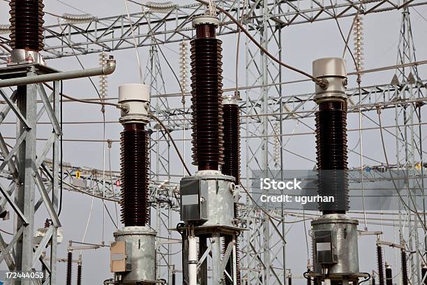 Foto de Produção De Electricidade Center e mais fotos de stock de Arame - Arame, Aço, Cabo