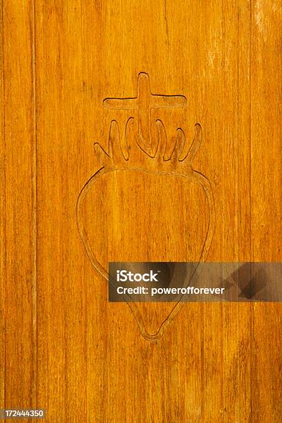 Sacred Heart Auf Holz Stockfoto und mehr Bilder von Alt - Alt, Christentum, Design