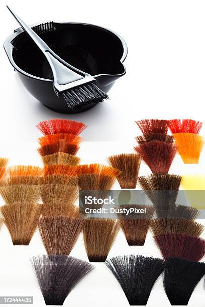 Resaltado Y Herramientas Para Colorear Cabello Foto de stock y más banco de imágenes de Color del cabello - Color del cabello, Colorante de cabello, Cuenco