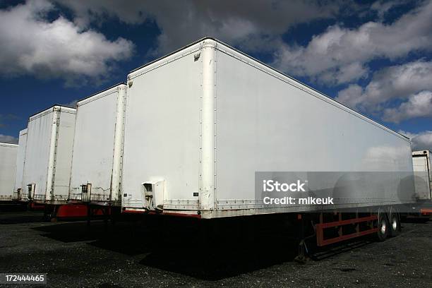 Camião Reboques - Fotografias de stock e mais imagens de Atrelado de Carro - Atrelado de Carro, Camião, Carrinha - Veículo Terrestre Comercial