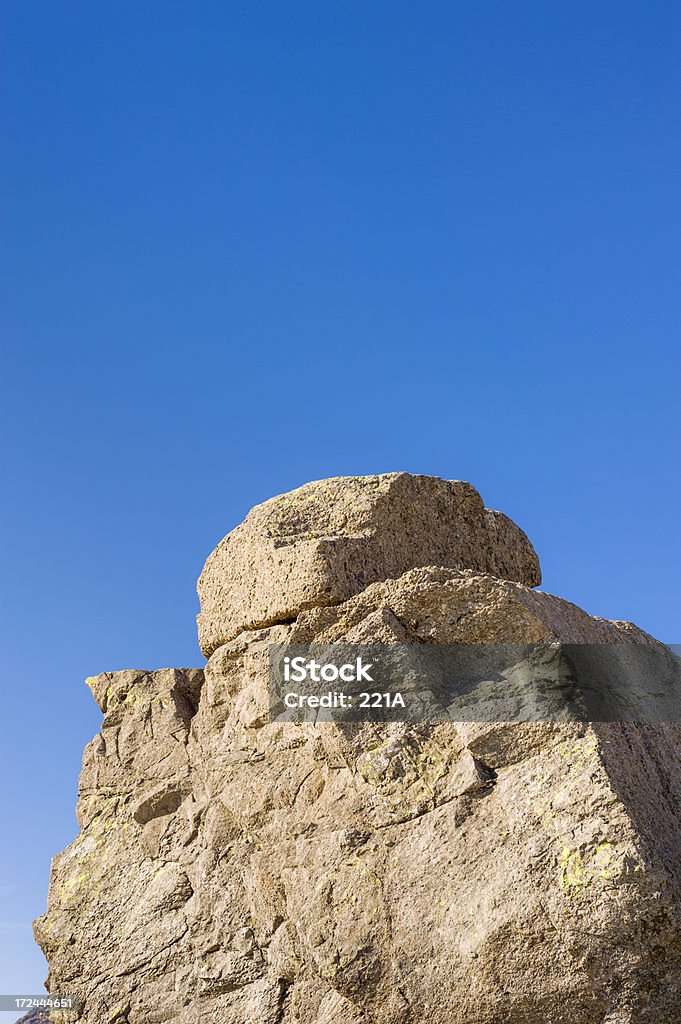 Regione dei Laghi: Roccia vulcanica - Foto stock royalty-free di Ambientazione esterna