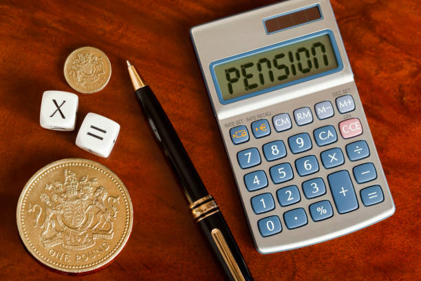 uk pension - equal sign fotos stock-fotos und bilder