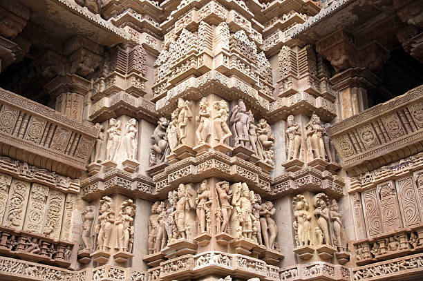 lakshmana-tempel in khajuraho - parsvanath stock-fotos und bilder