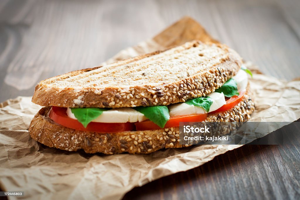 Caprese-Sandwich - Lizenzfrei Basilikum Stock-Foto