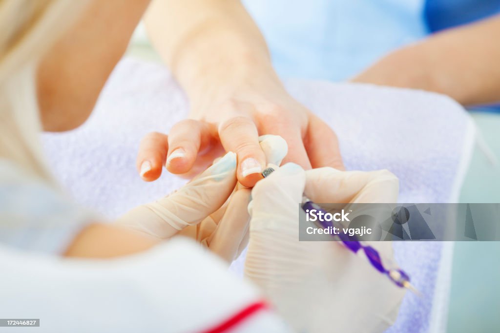 Esteticista para as unhas. - Foto de stock de Atividade royalty-free