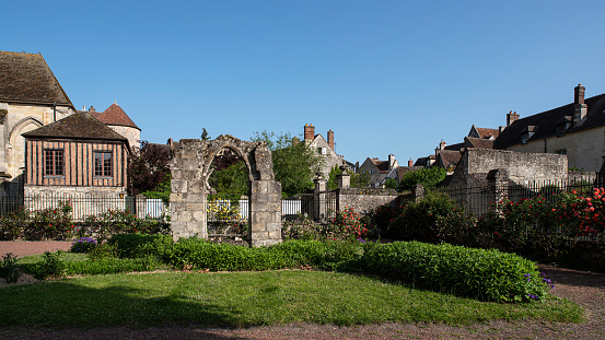 Vue sur la ville de Tonnerre en Bourgogne