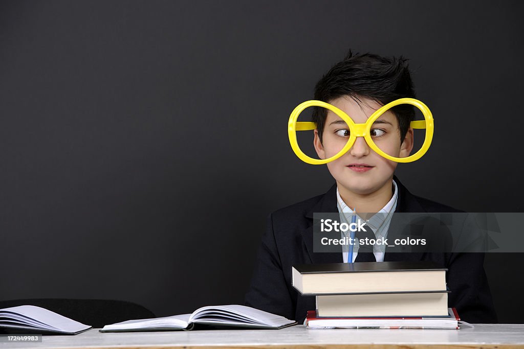 nerd com olhos cruzados - Foto de stock de Olho royalty-free