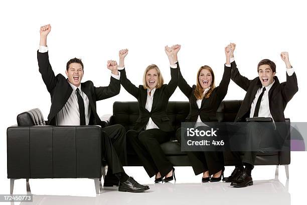 Gruppe Von Business Executive Jubeln Stockfoto und mehr Bilder von Menschen - Menschen, Sofa, Weißer Hintergrund