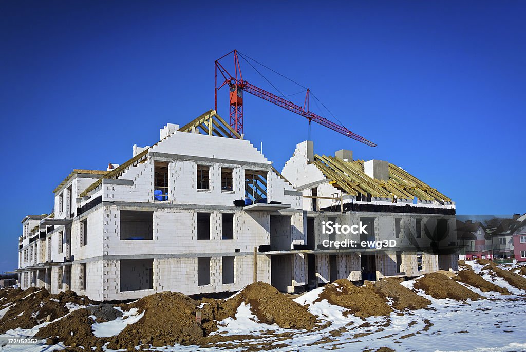 CONDOMINIO edificio en construcción - Foto de stock de Andamio - Herramientas de construcción libre de derechos
