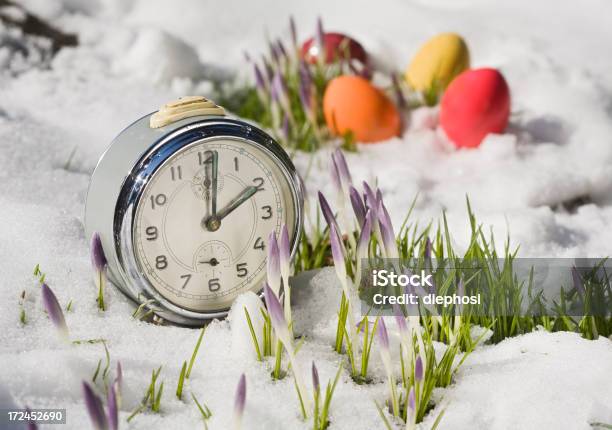 Helado De Pascua Foto de stock y más banco de imágenes de Invierno - Invierno, Manecilla de la hora, Pascua