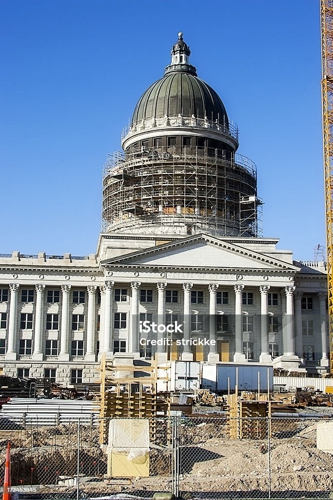 Vertikale Rennovating Regierung - Lizenzfrei Außenaufnahme von Gebäuden Stock-Foto