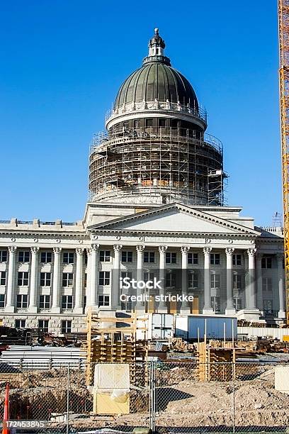 Vertikale Rennovating Regierung Stockfoto und mehr Bilder von Außenaufnahme von Gebäuden - Außenaufnahme von Gebäuden, Baugewerbe, Abgeordnetenhaus