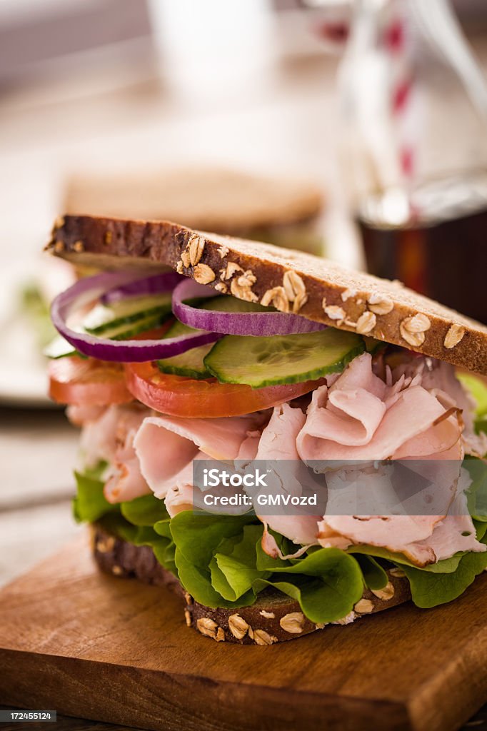 Sandwich al prosciutto - Foto stock royalty-free di Sandwich a strati