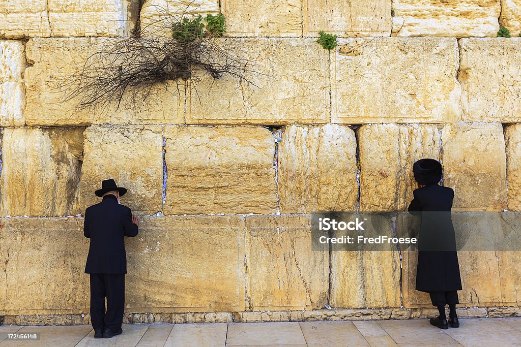 Modlitwy przy zachodniej ścianie w Jerozolimie - Zbiór zdjęć royalty-free (Ściana Płaczu)