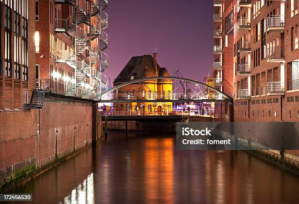 Hamburgo Speicherstadt - Fotografias de stock e mais imagens de Alemanha - Alemanha, Anoitecer, Antigo