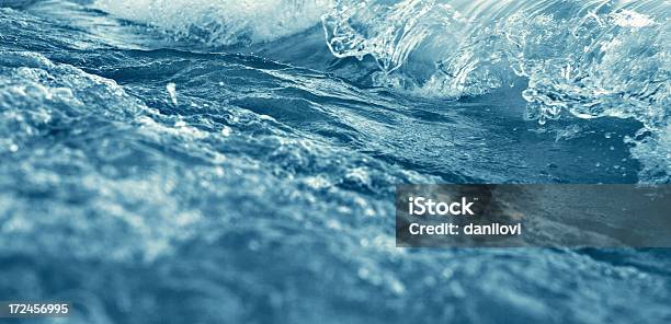 Niebieska Woda - zdjęcia stockowe i więcej obrazów Morze - Morze, Próg rzeczny, Tło