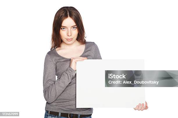 Hermosa Chica Con Solución En Blanco Blanco Banner Foto de stock y más banco de imágenes de Adolescente