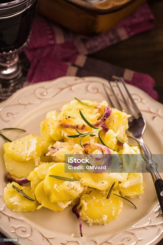 Papas gratinado - Foto de stock de Patatas al gratén libre de derechos