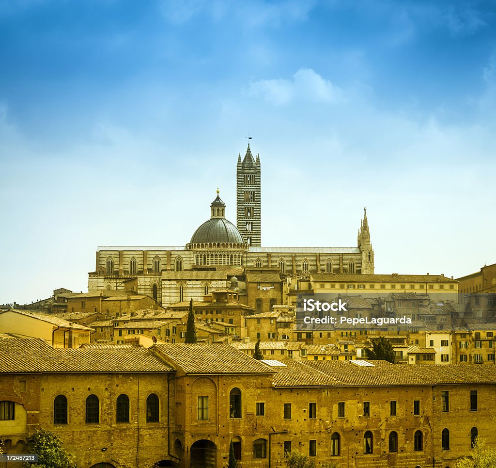 Tradicional ciudad de Siena, Italia - Foto de stock de Aire libre libre de derechos