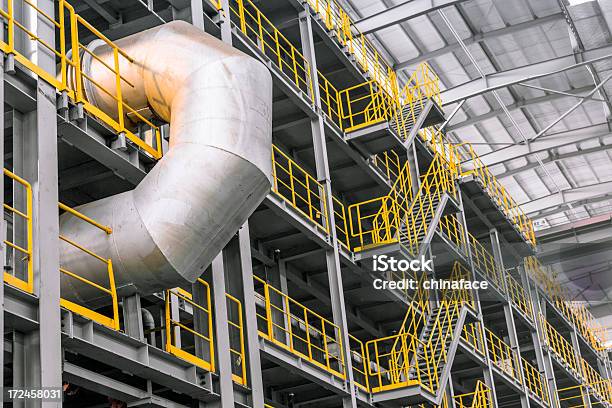 産業開発区スチールパイプラインおよびケーブルの植物 - 化学工場のストックフォトや画像を多数ご用意 - 化学工場, 支える, 複雑