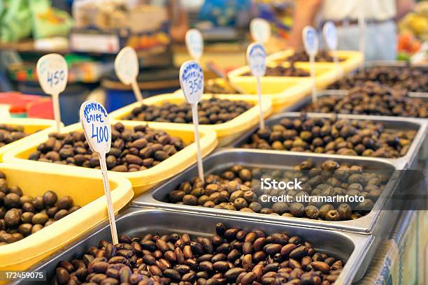 Foto de Olives e mais fotos de stock de Comércio - Consumismo - Comércio - Consumismo, Corfu, Alimentação Saudável