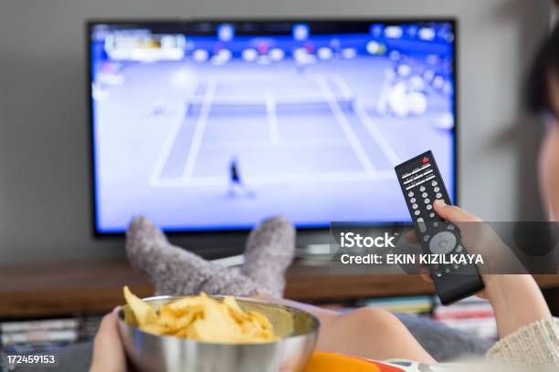 テレビ鑑賞 - テレビのストックフォトや画像を多数ご用意 - テレビ, テニス, テレビ放送